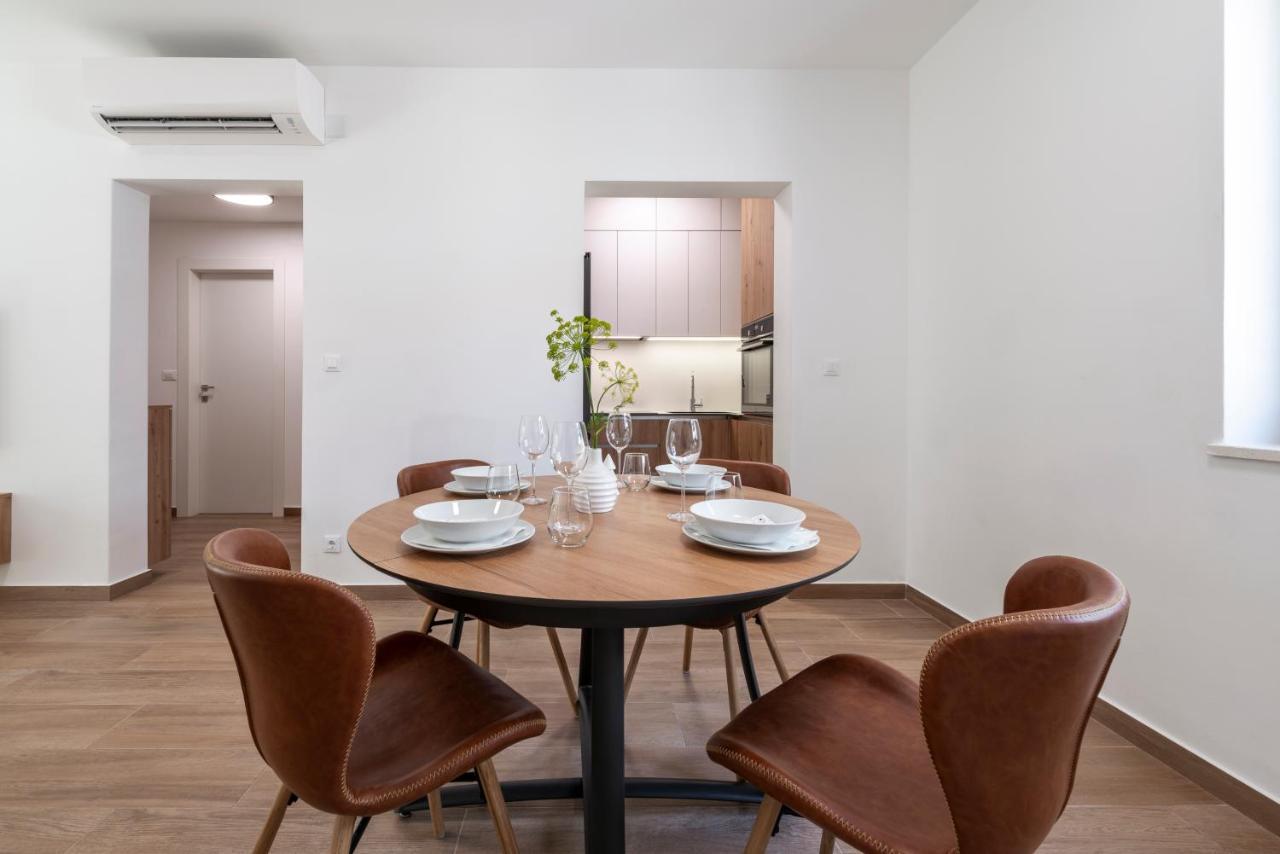 Apartment Emma ดูบรอฟนิก ภายนอก รูปภาพ